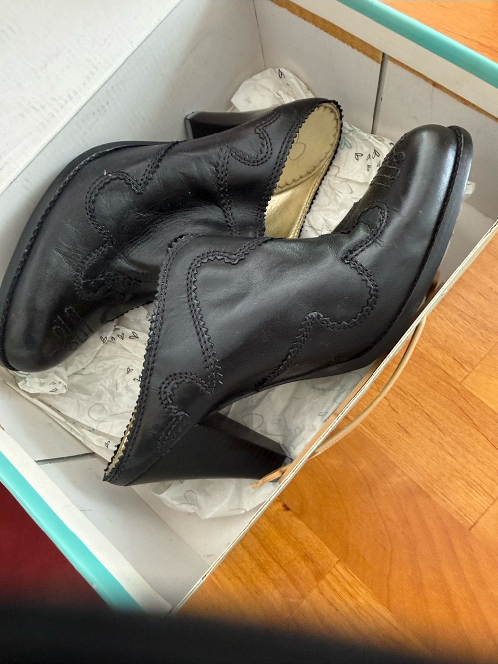 Jessica Simpson Black Oily Calf Women’s Mule